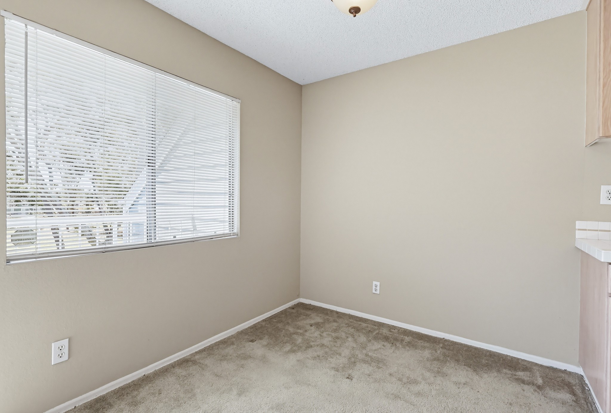 Virtual tour photo 14 of 60 for 6028 Bixby Village Dr APT 96