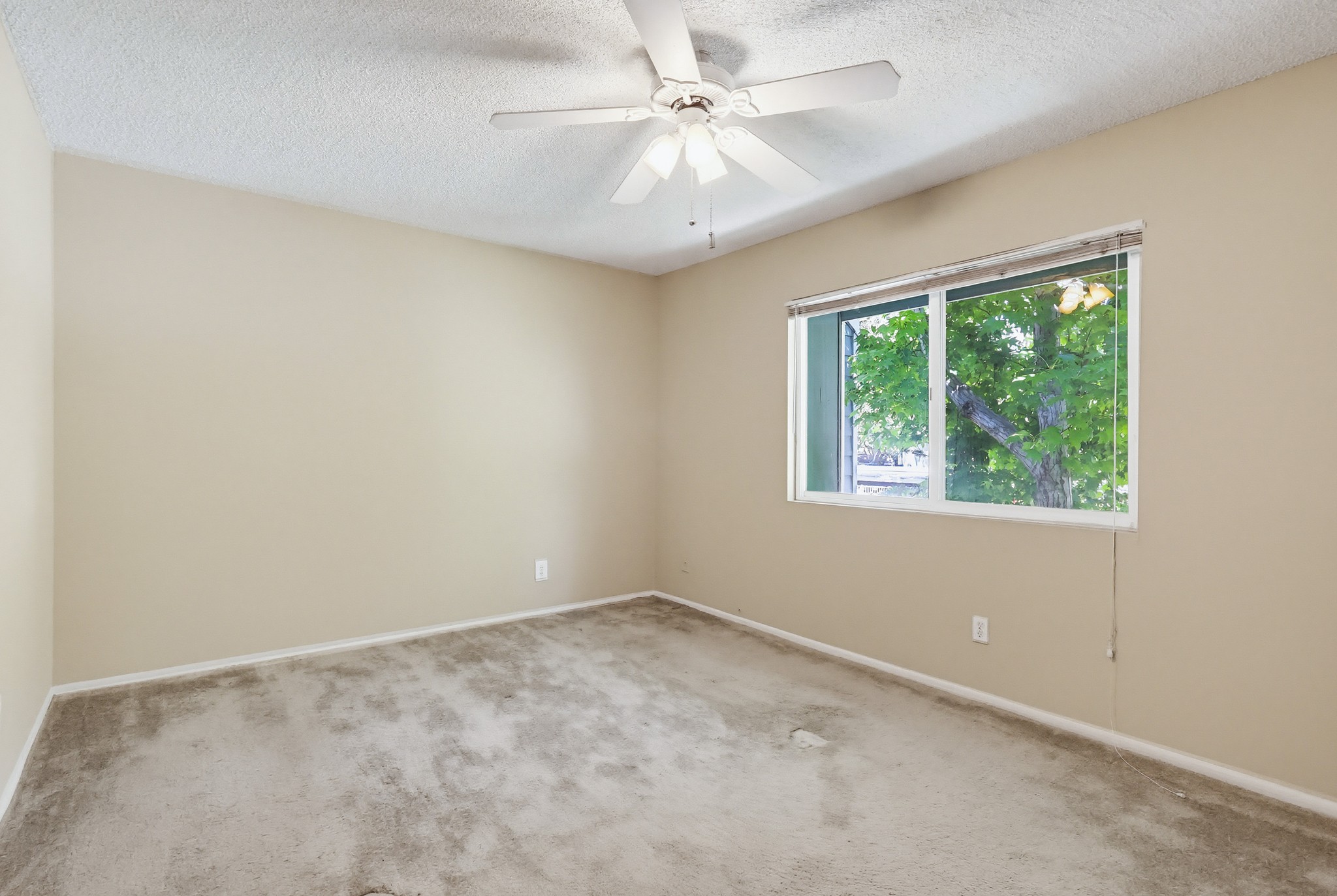 Virtual tour photo 23 of 60 for 6028 Bixby Village Dr APT 96