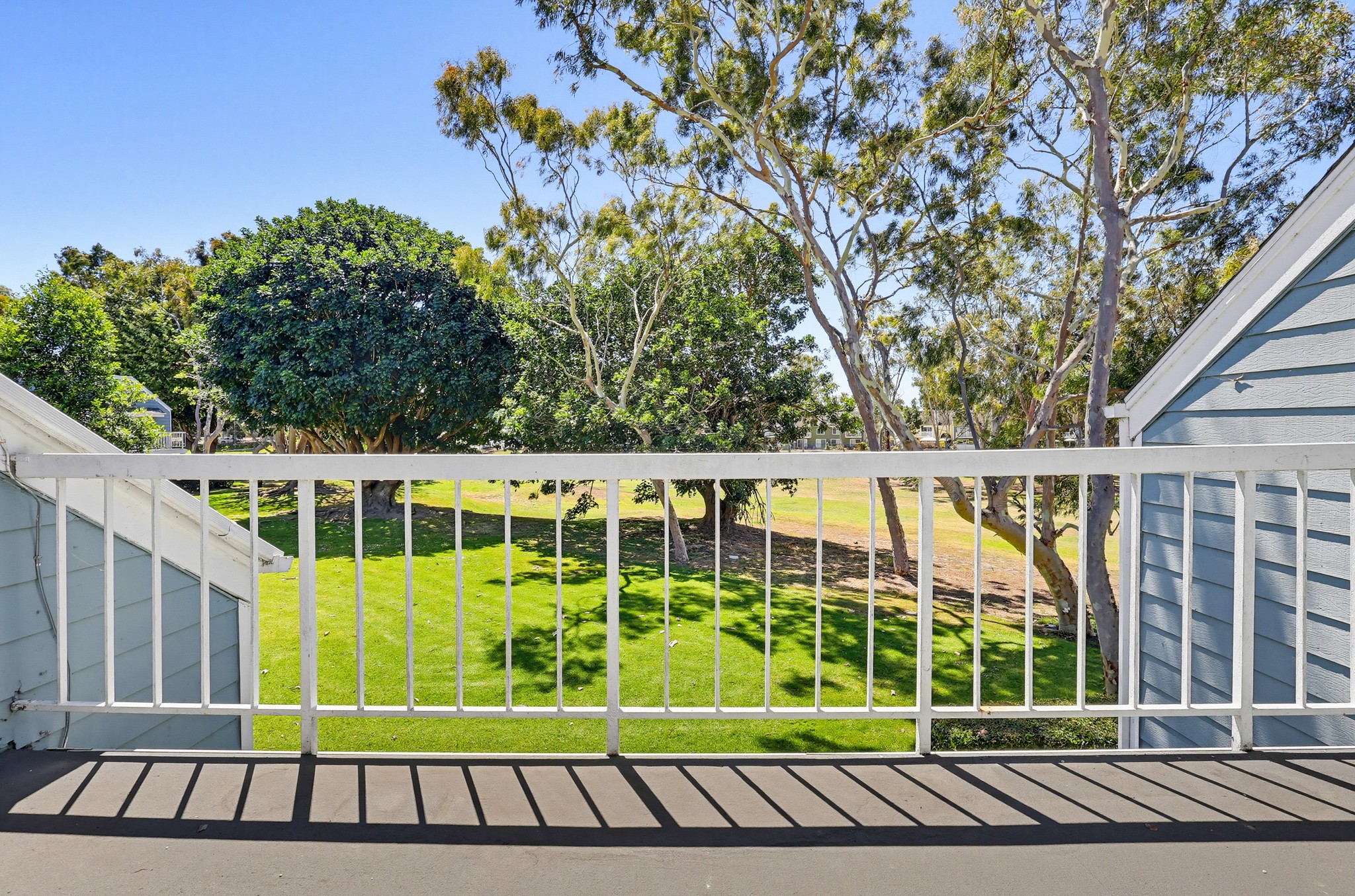 Virtual tour photo 30 of 60 for 6028 Bixby Village Dr APT 96