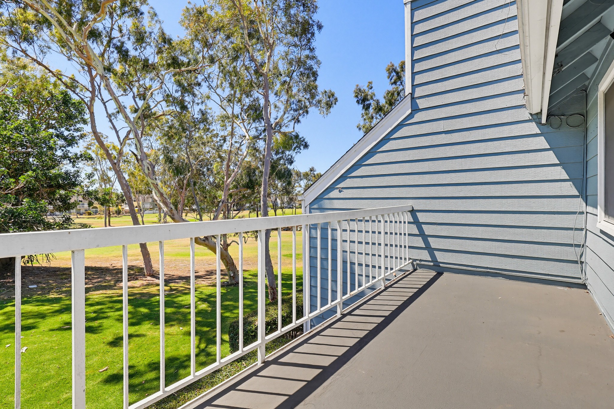 Virtual tour photo 31 of 60 for 6028 Bixby Village Dr APT 96