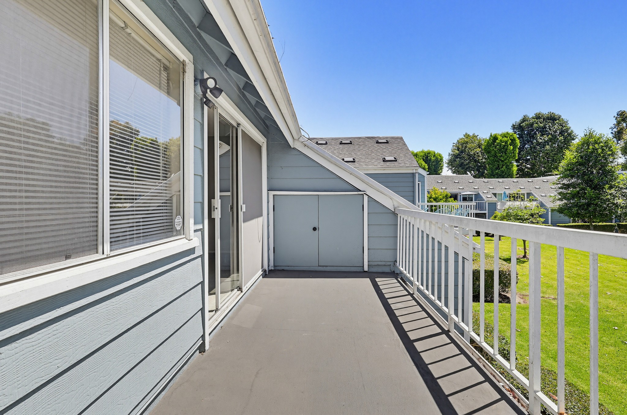 Virtual tour photo 33 of 60 for 6028 Bixby Village Dr APT 96