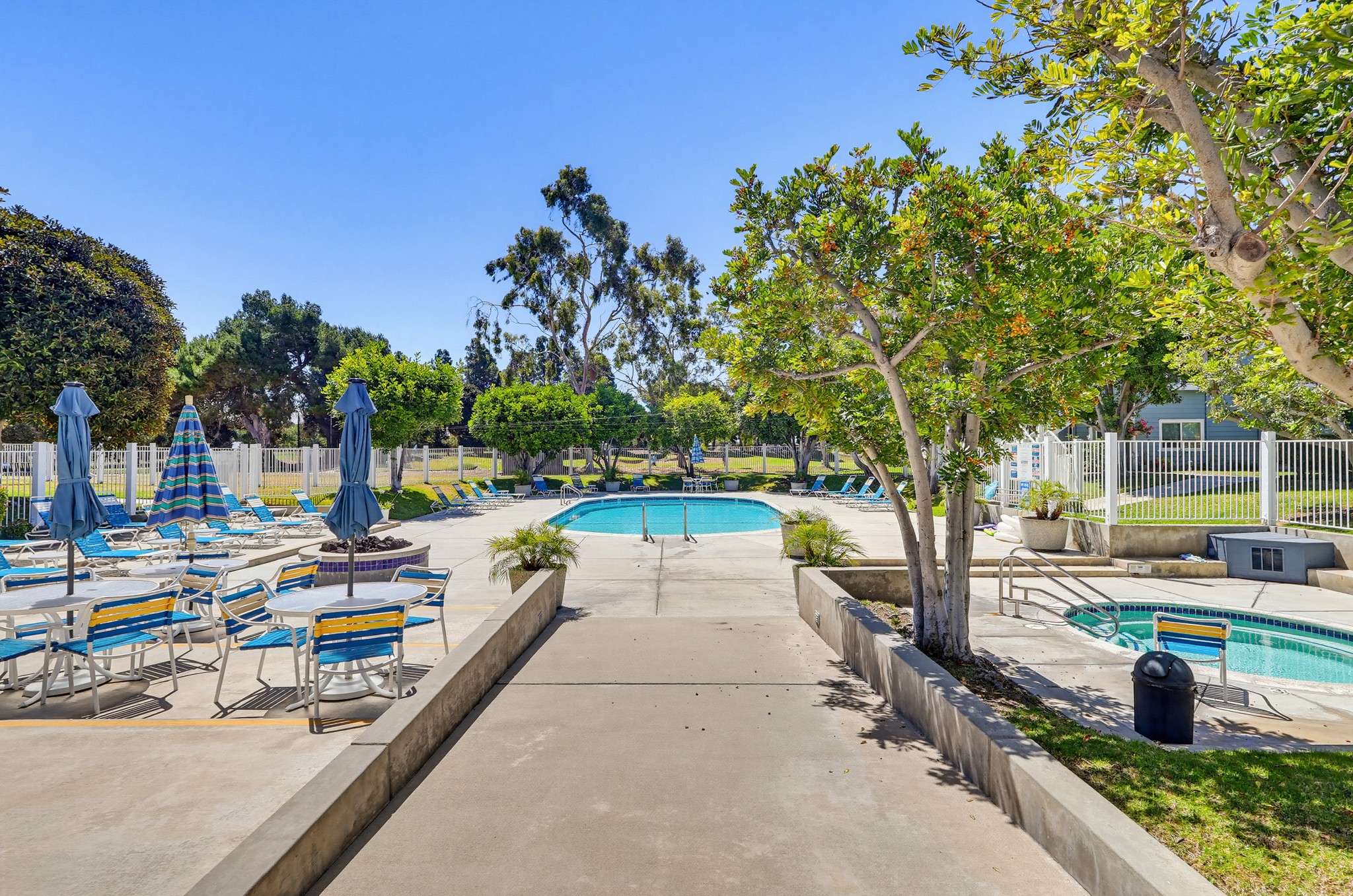 Virtual tour photo 47 of 60 for 6028 Bixby Village Dr APT 96