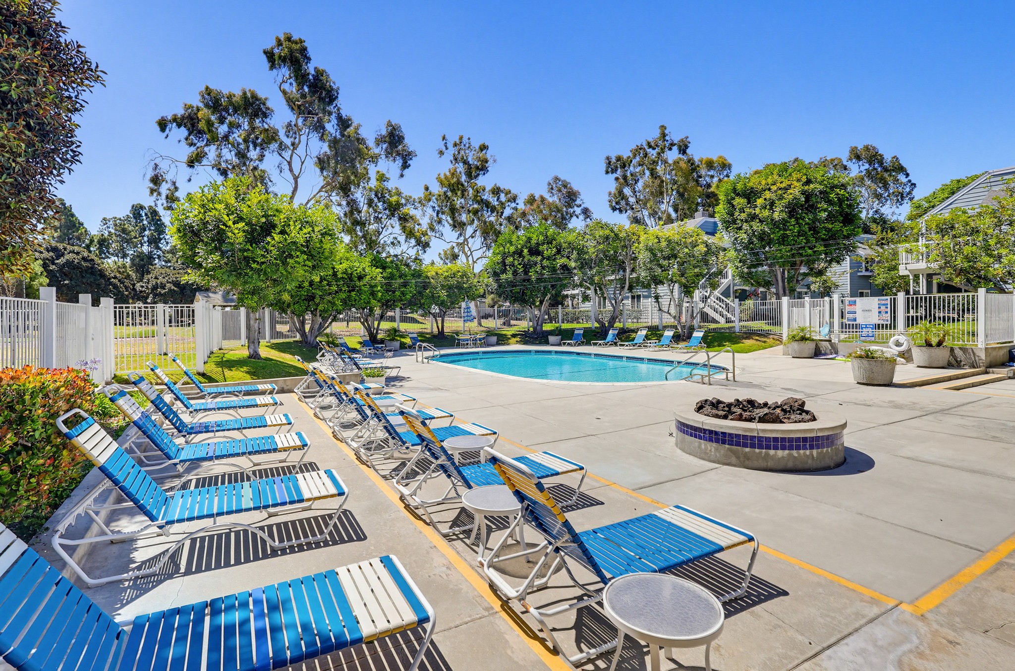 Virtual tour photo 48 of 60 for 6028 Bixby Village Dr APT 96