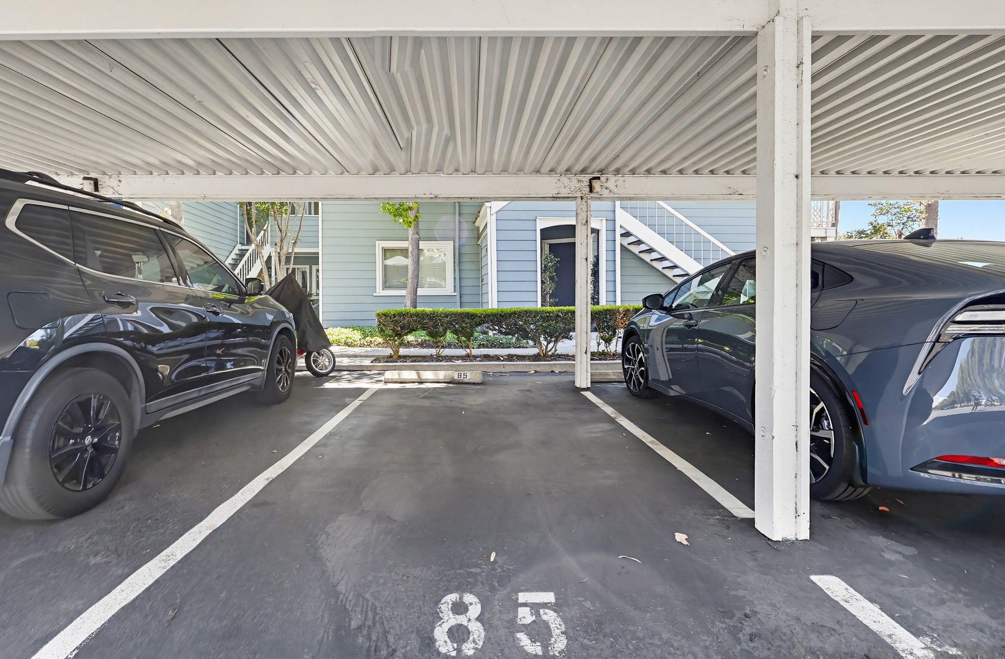 Virtual tour photo 57 of 60 for 6028 Bixby Village Dr APT 96