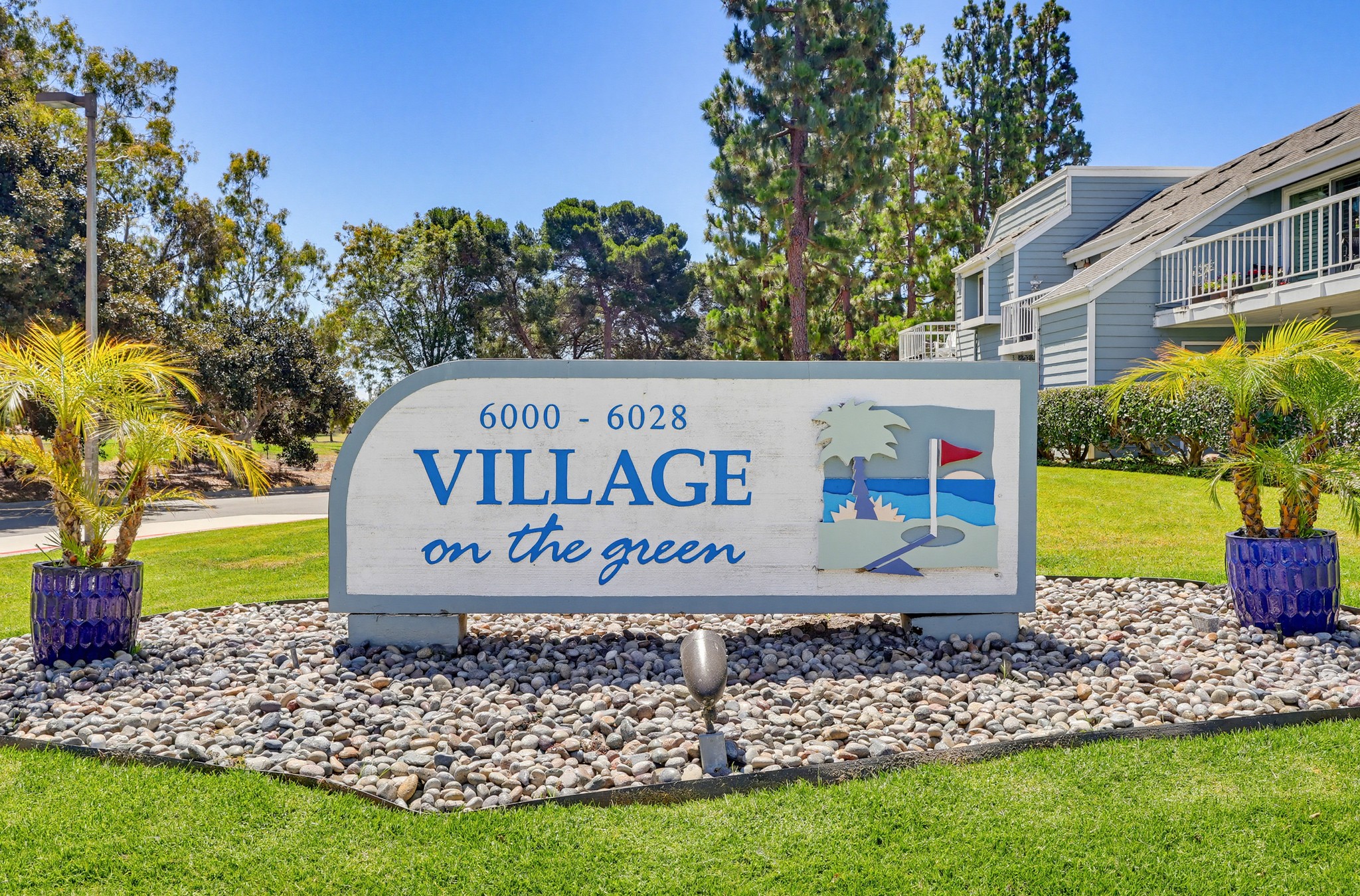 Virtual tour photo 1 of 60 for 6028 Bixby Village Dr APT 96