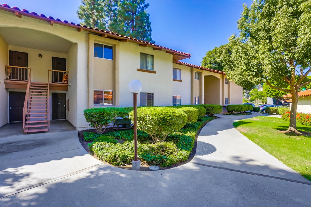Virtual tour photo 3 of 23 for 6029 Rancho Mission Rd