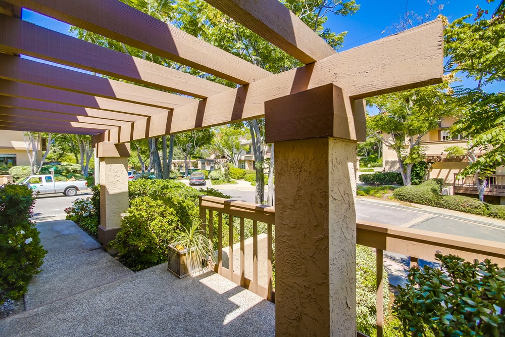 Virtual tour photo 9 of 71 for 6033 Gaines St