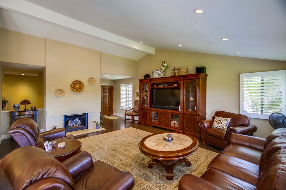 Virtual tour photo 15 of 71 for 6033 Gaines St