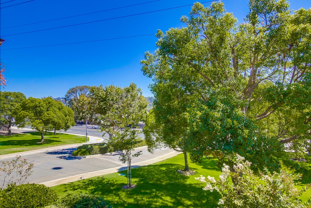 Virtual tour photo 36 of 71 for 6033 Gaines St