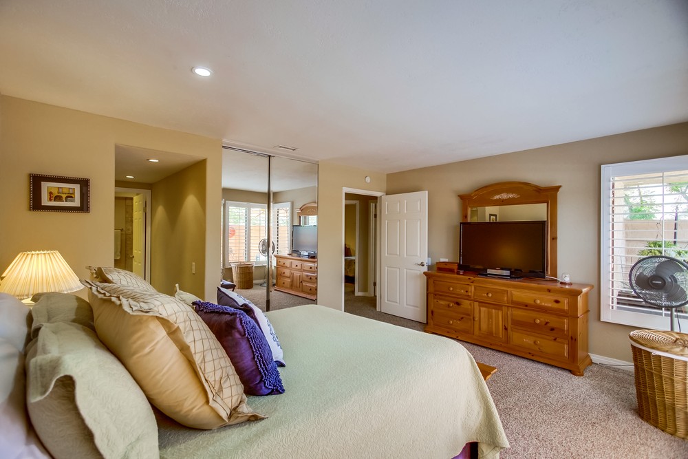 Virtual tour photo 40 of 71 for 6033 Gaines St