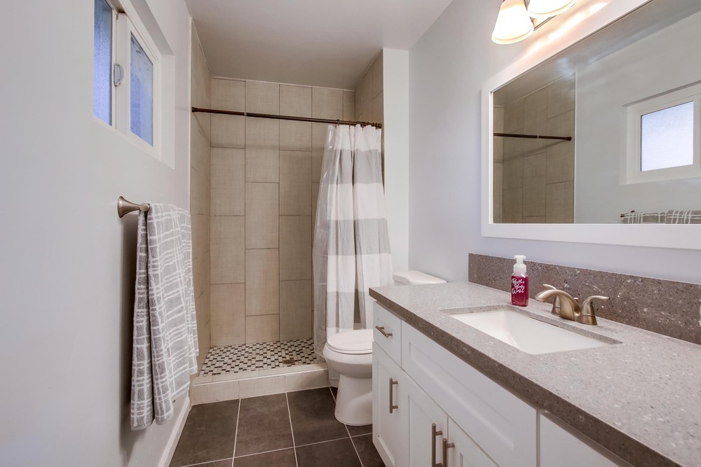 Virtual tour photo 31 of 54 for 6042 College Ave