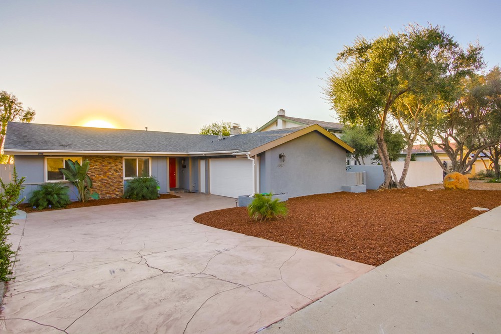 Virtual tour photo 38 of 54 for 6042 College Ave