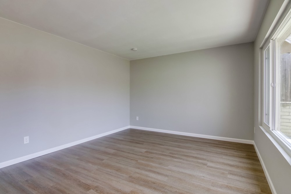 Virtual tour photo 6 of 42 for 6045 Daisy Ave