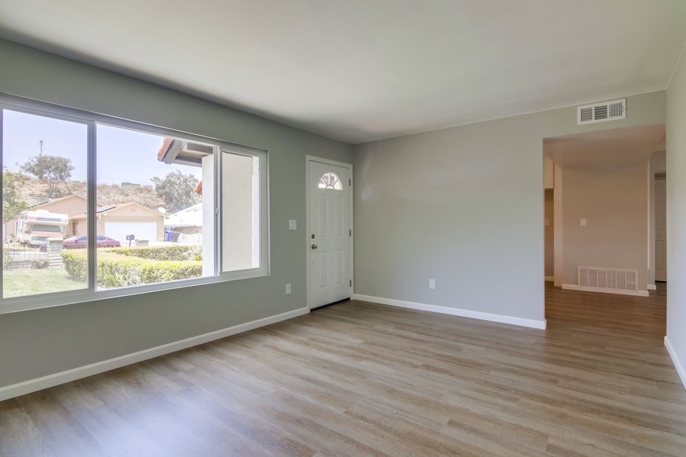 Virtual tour photo 8 of 42 for 6045 Daisy Ave