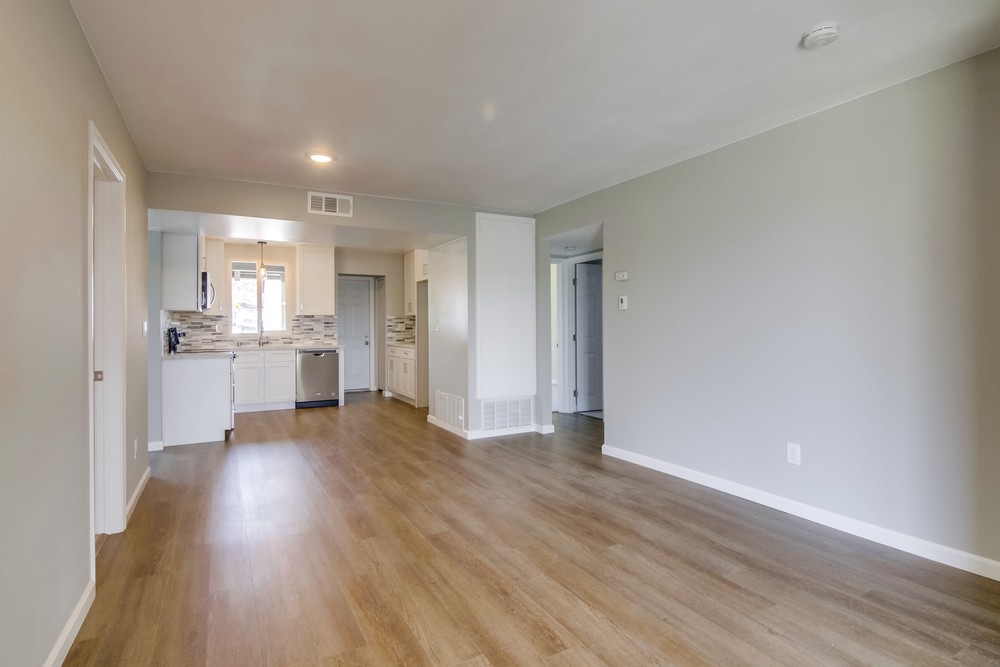 Virtual tour photo 13 of 42 for 6045 Daisy Ave