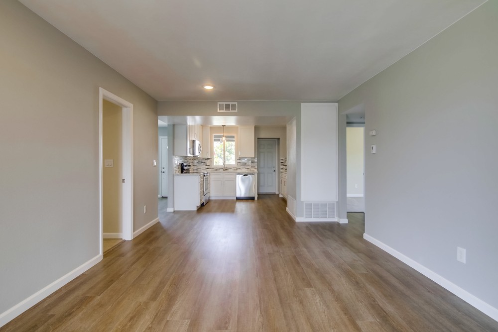 Virtual tour photo 14 of 42 for 6045 Daisy Ave