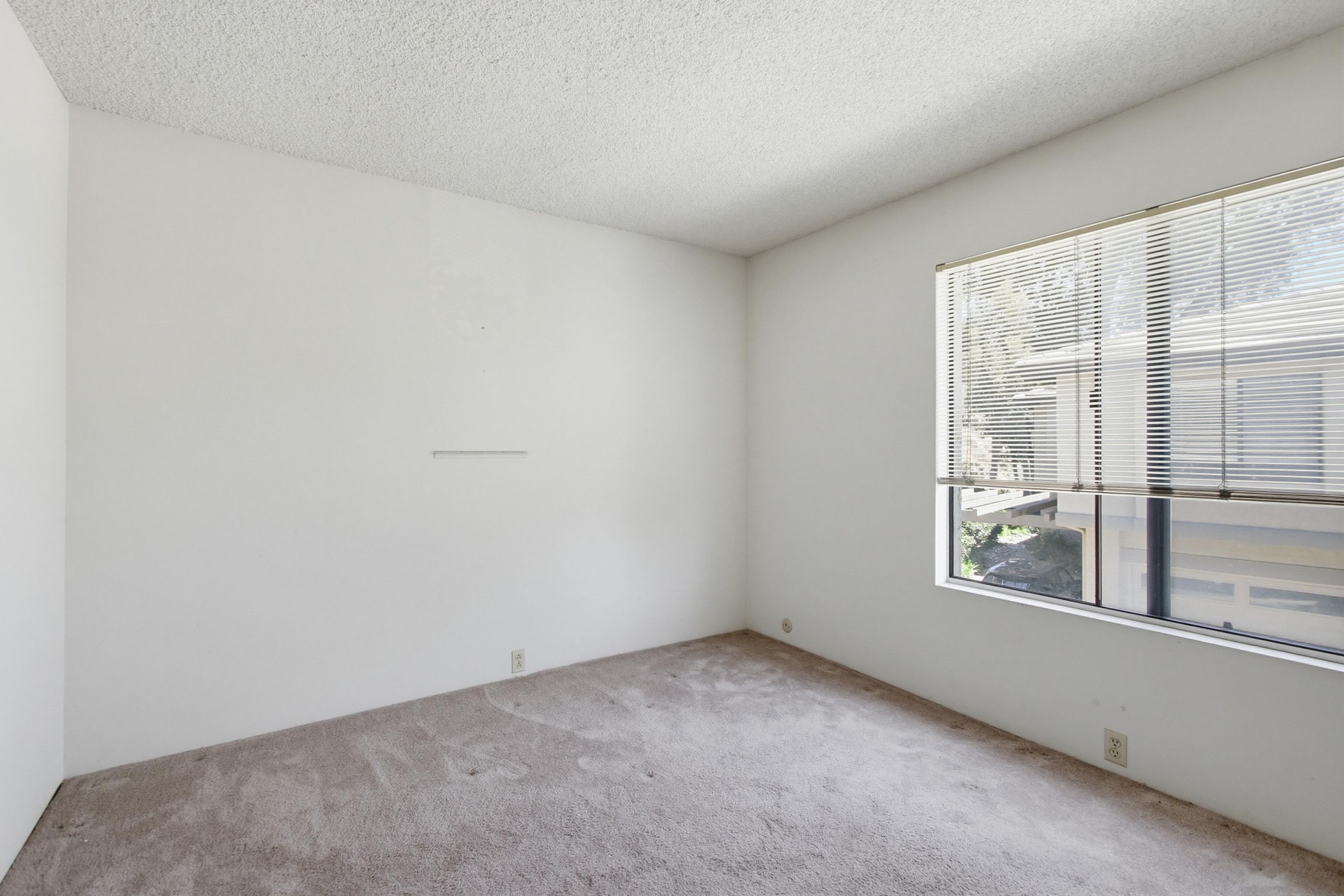 Virtual tour photo 18 of 35 for 6048 Cirrus St