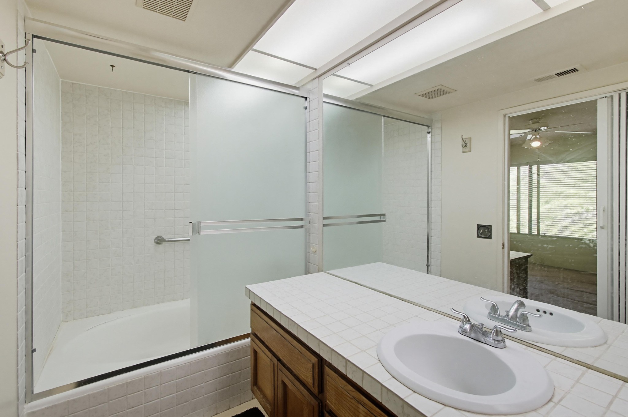 Virtual tour photo 27 of 35 for 6048 Cirrus St
