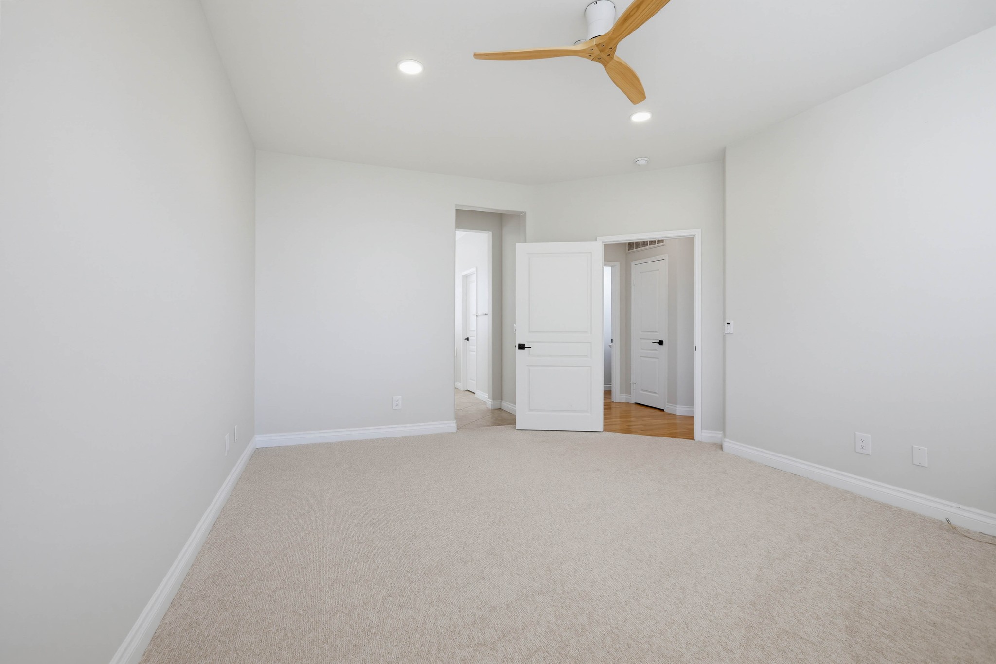 Virtual tour photo 39 of 84 for 605 Corte Calmo