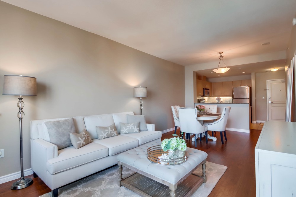 Virtual tour photo 9 of 32 for 605 W Beech St