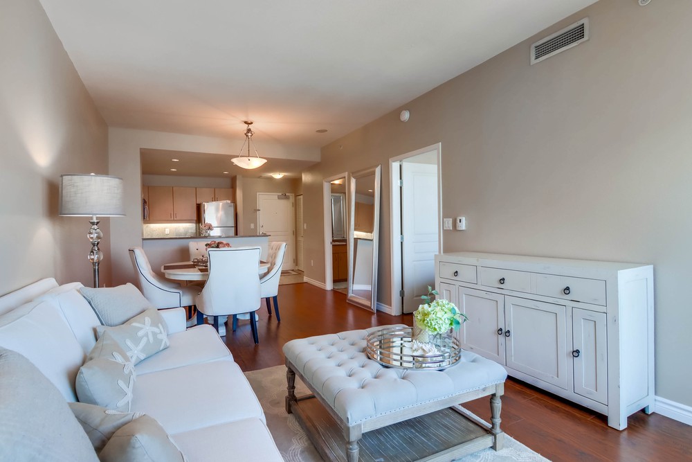 Virtual tour photo 11 of 32 for 605 W Beech St