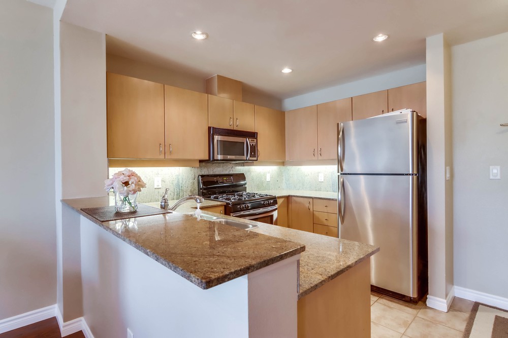 Virtual tour photo 15 of 32 for 605 W Beech St