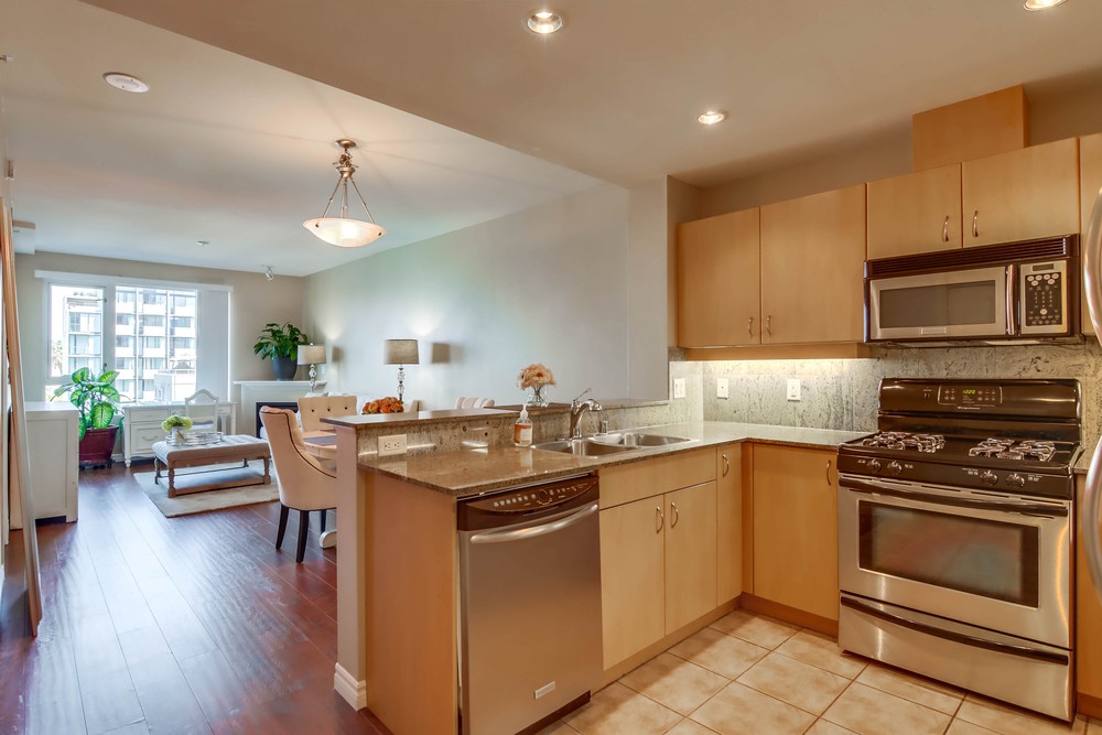 Virtual tour photo 17 of 32 for 605 W Beech St