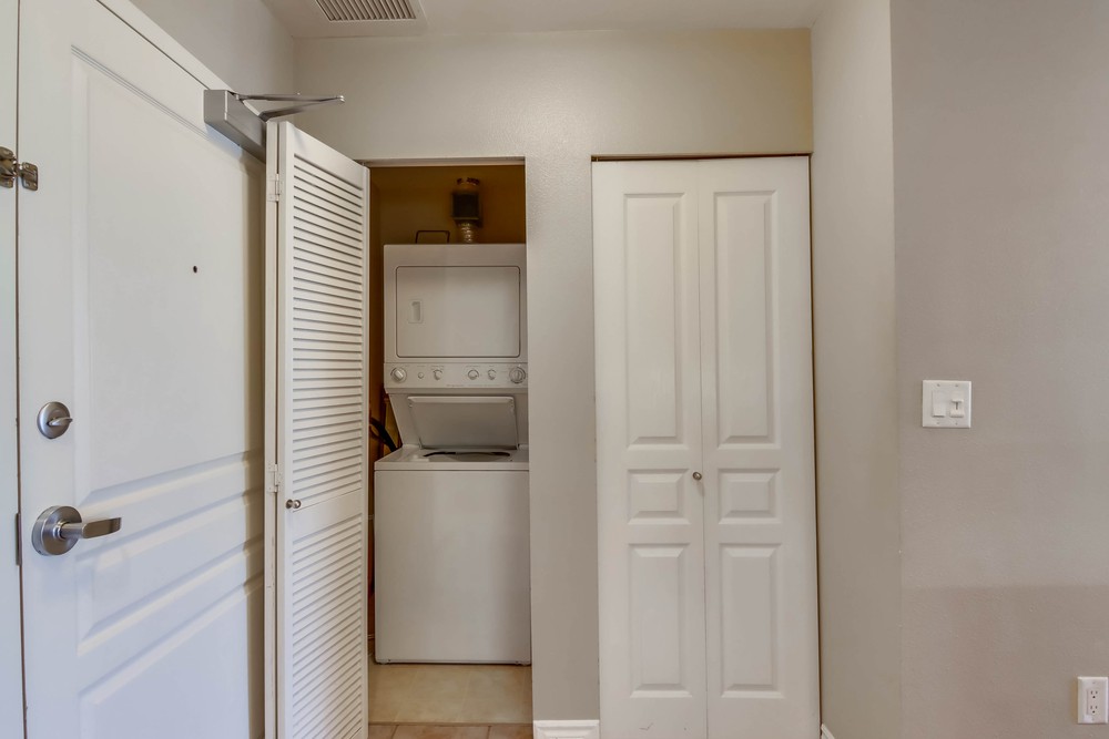 Virtual tour photo 20 of 32 for 605 W Beech St