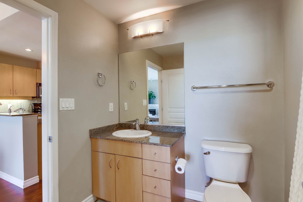 Virtual tour photo 25 of 32 for 605 W Beech St