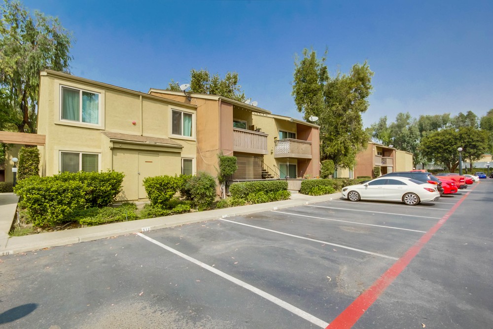 Virtual tour photo 4 of 31 for 6052 Rancho Mission Rd UNIT 407
