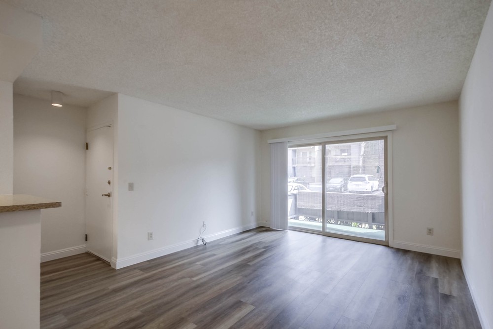 Virtual tour photo 11 of 31 for 6052 Rancho Mission Rd UNIT 407