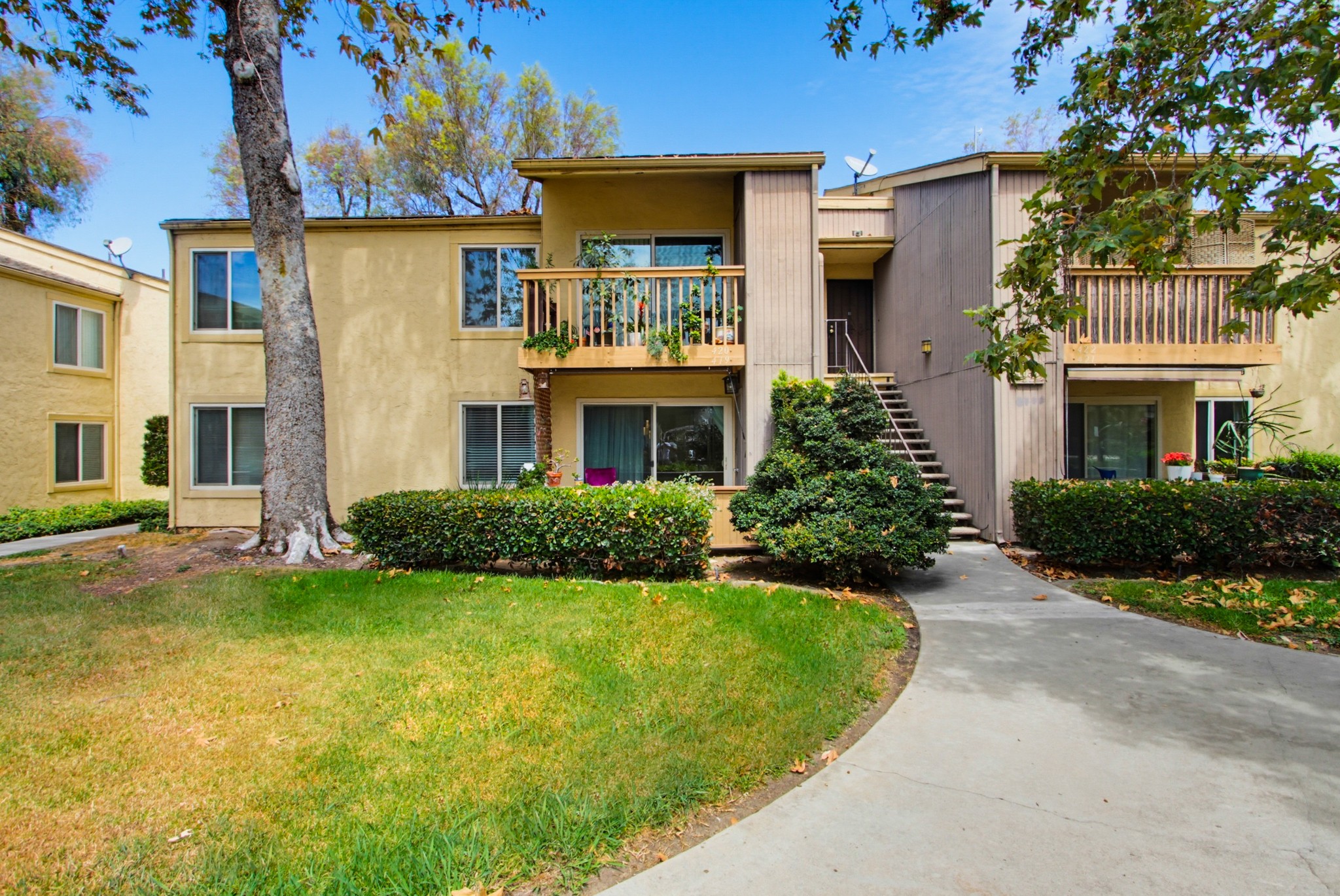 Virtual tour photo 3 of 32 for 6058 Rancho Mission Rd Unit 419