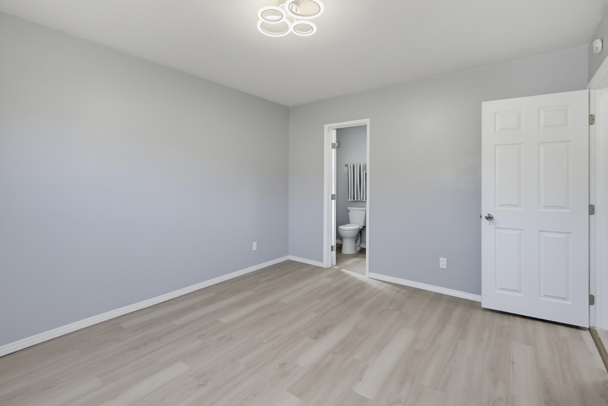 Virtual tour photo 40 of 120 for 6060 Cowles Mountain Blvd