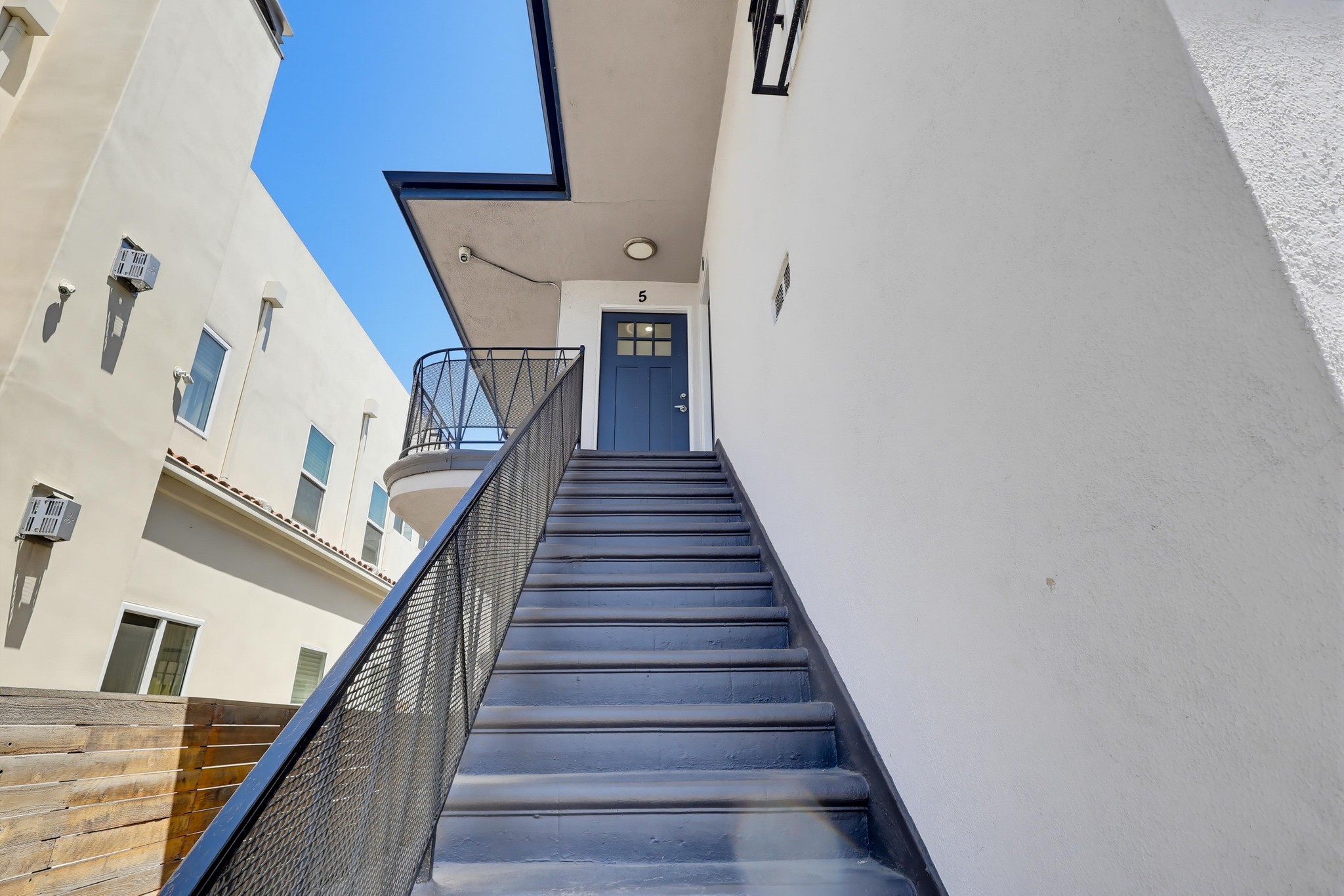Virtual tour photo 5 of 40 for 6065 Pickford Pl