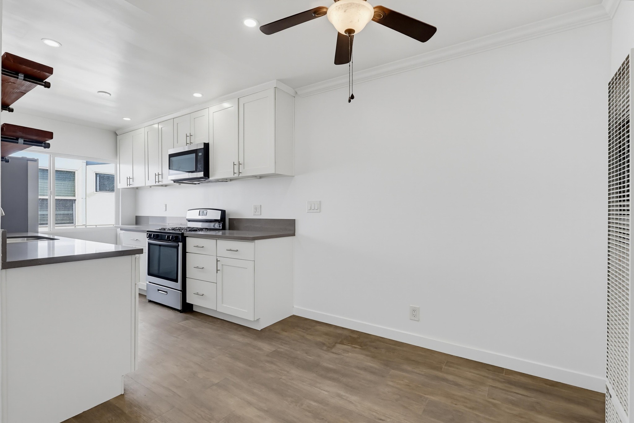 Virtual tour photo 15 of 40 for 6065 Pickford Pl