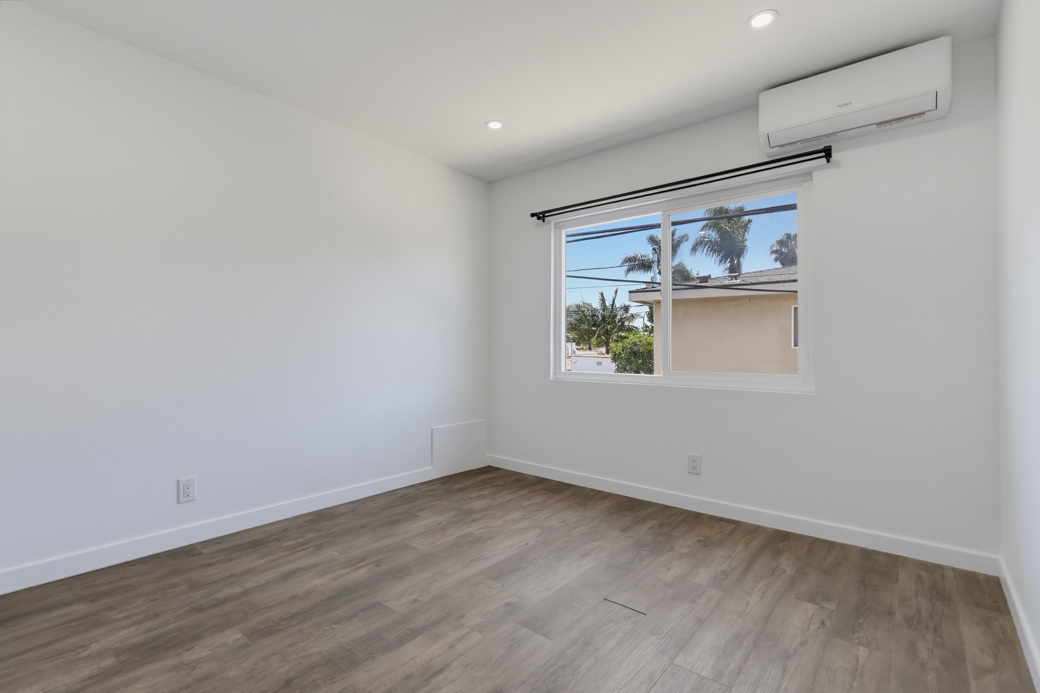 Virtual tour photo 30 of 40 for 6065 Pickford Pl