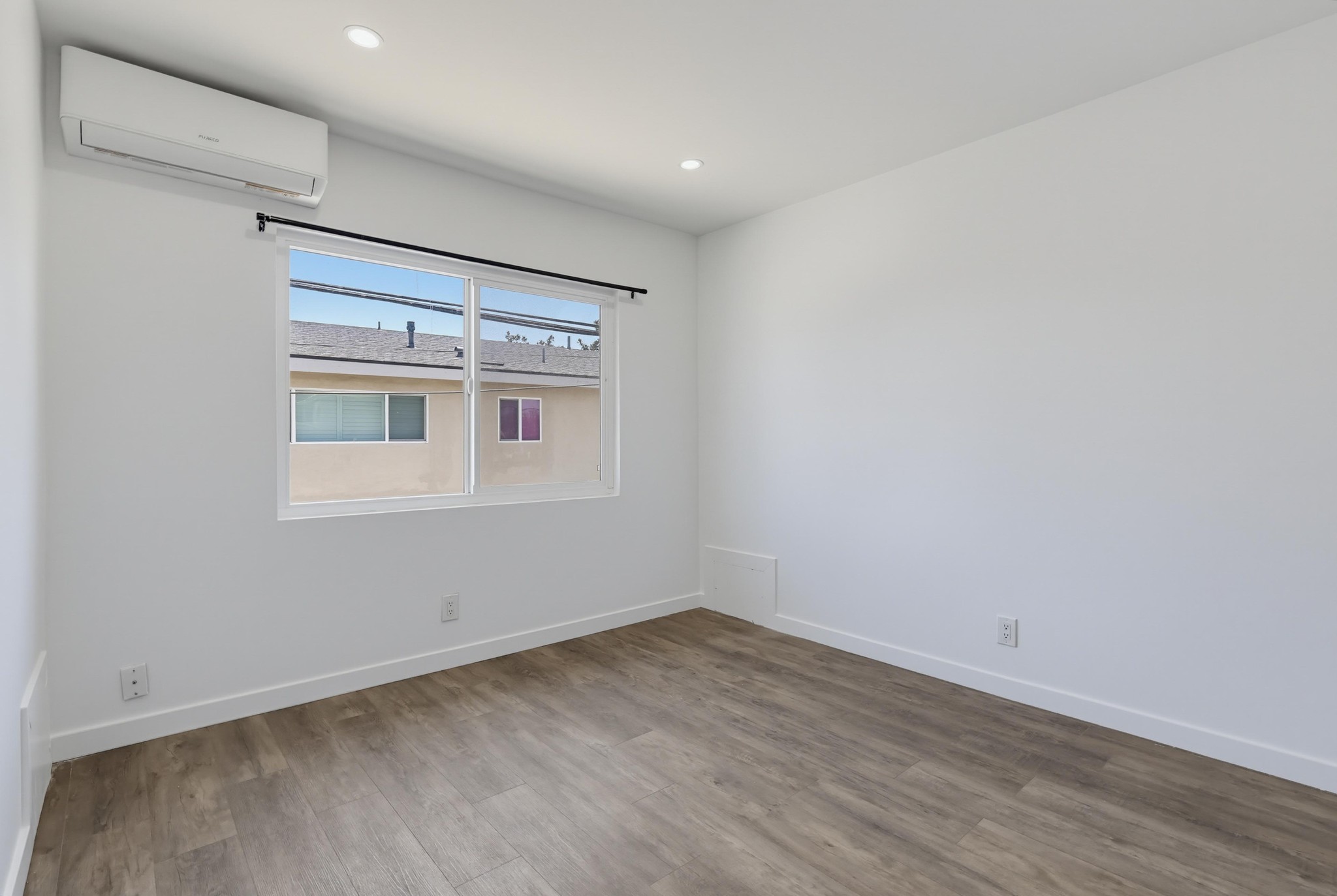 Virtual tour photo 35 of 40 for 6065 Pickford Pl