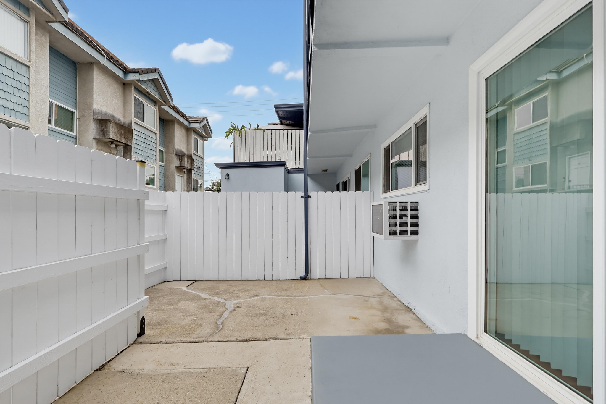 Virtual tour photo 10 of 36 for 607 Mound Ave c