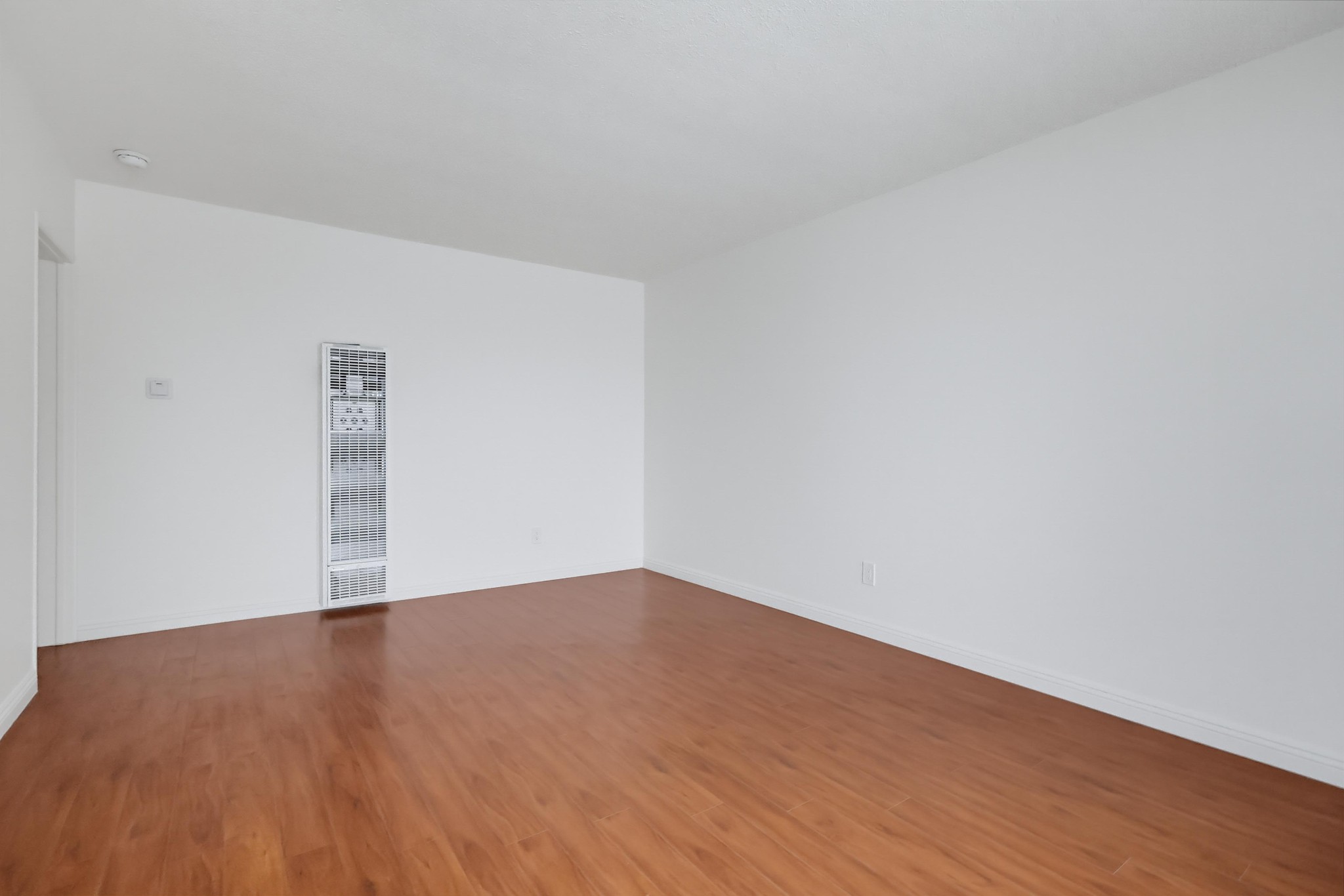 Virtual tour photo 14 of 36 for 607 Mound Ave c