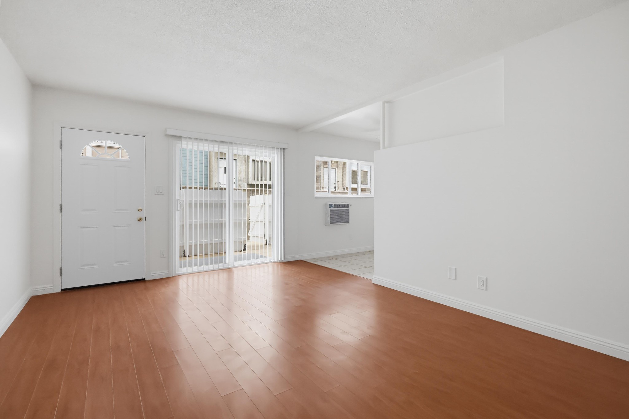 Virtual tour photo 17 of 36 for 607 Mound Ave c