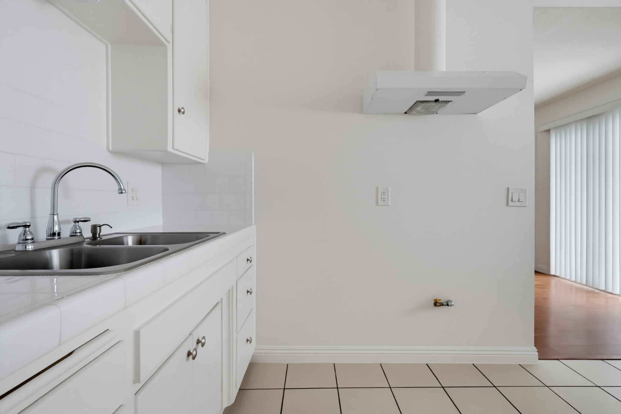 Virtual tour photo 24 of 36 for 607 Mound Ave c