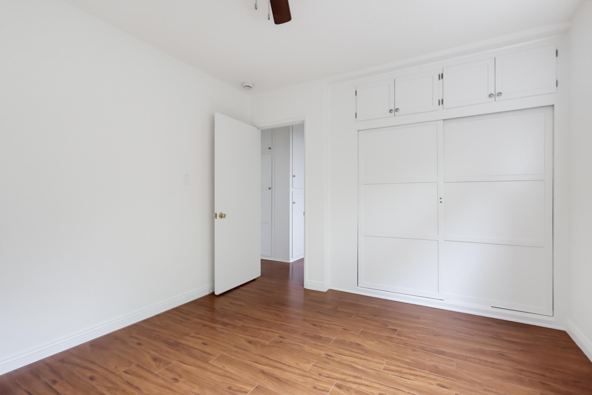 Virtual tour photo 30 of 36 for 607 Mound Ave c