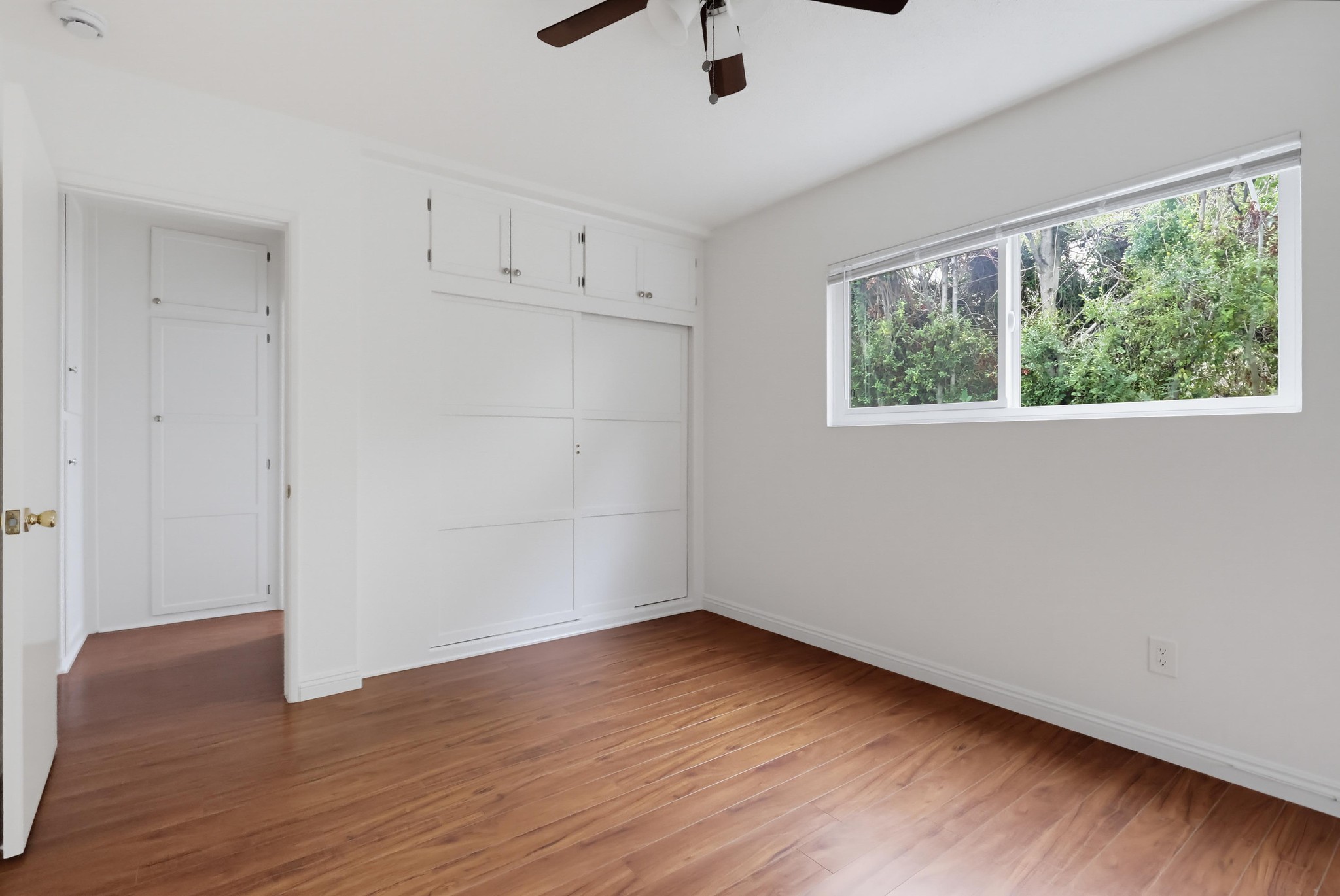 Virtual tour photo 31 of 36 for 607 Mound Ave c