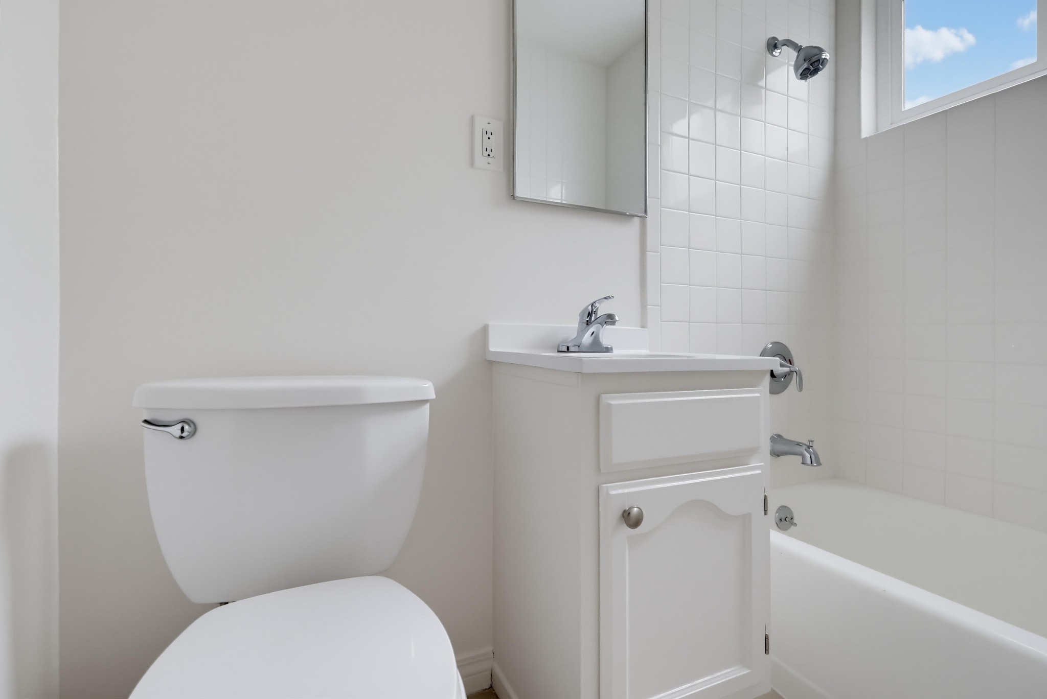 Virtual tour photo 34 of 36 for 607 Mound Ave c