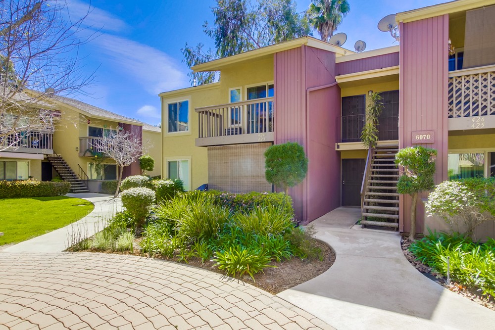 Virtual tour photo 5 of 39 for 6070 Rancho Mission Rd #424