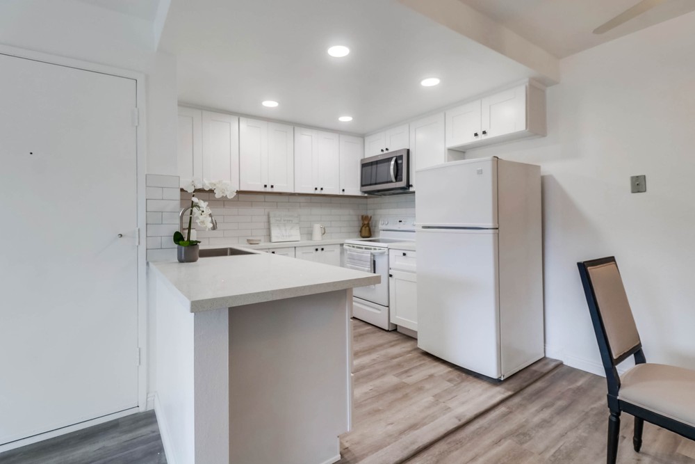 Virtual tour photo 12 of 25 for 6070 Rancho Mission Rd