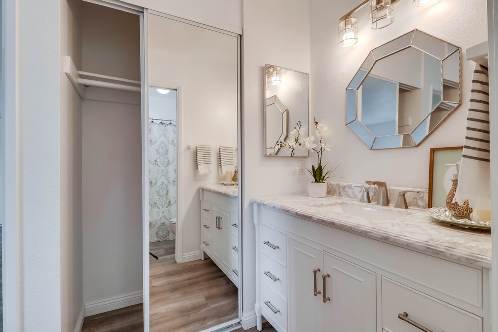 Virtual tour photo 22 of 25 for 6070 Rancho Mission Rd