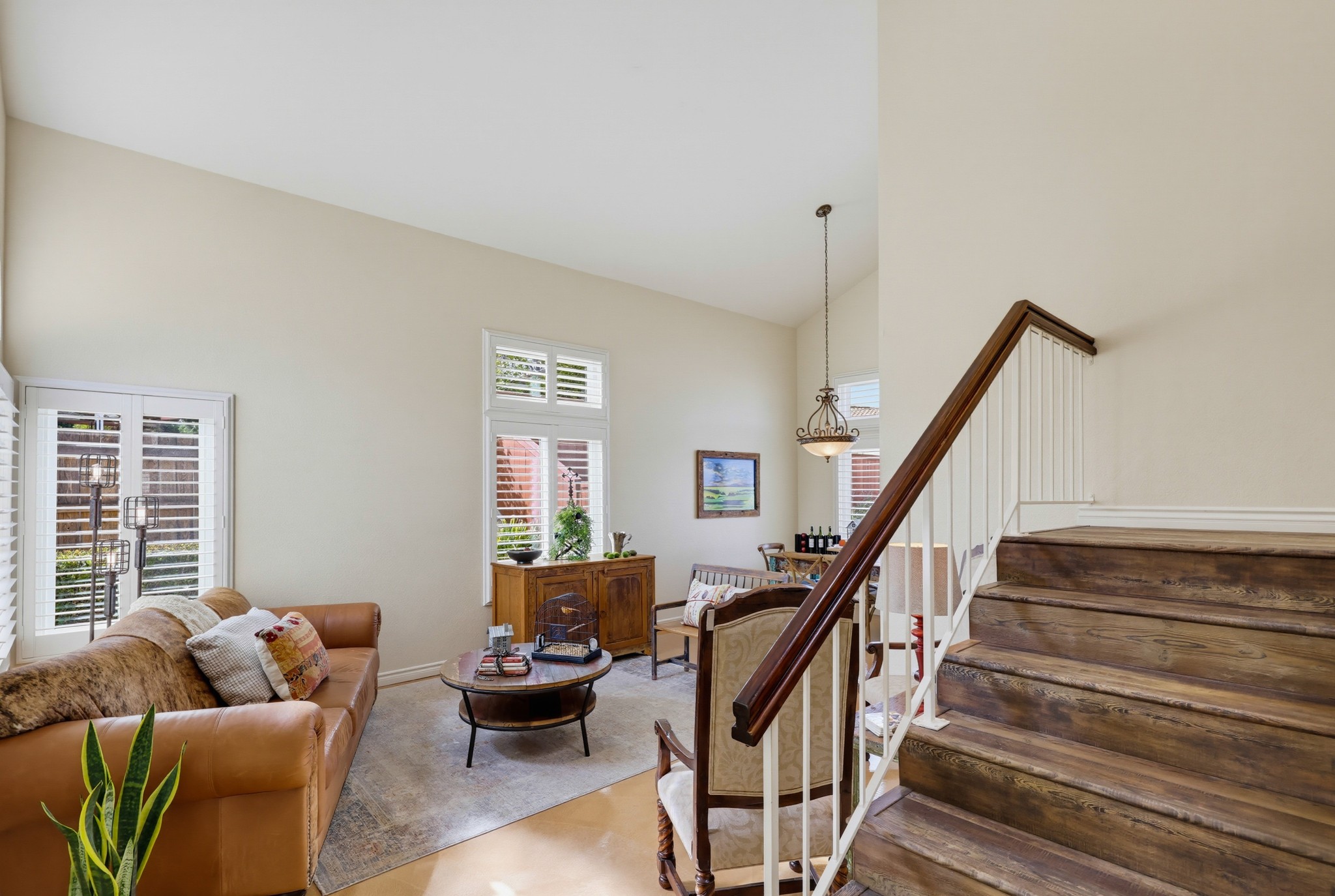 Virtual tour photo 9 of 107 for 608 Forester Ln
