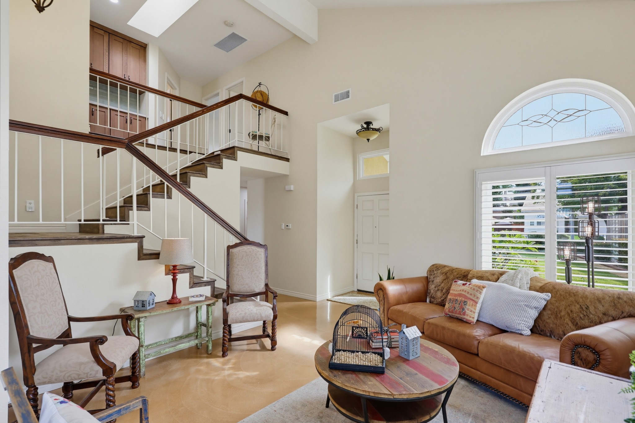 Virtual tour photo 11 of 107 for 608 Forester Ln