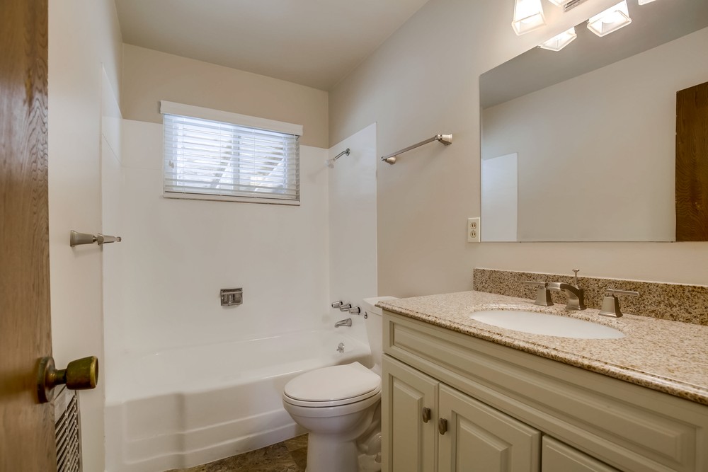 Virtual tour photo 30 of 39 for 6092 Hodson St